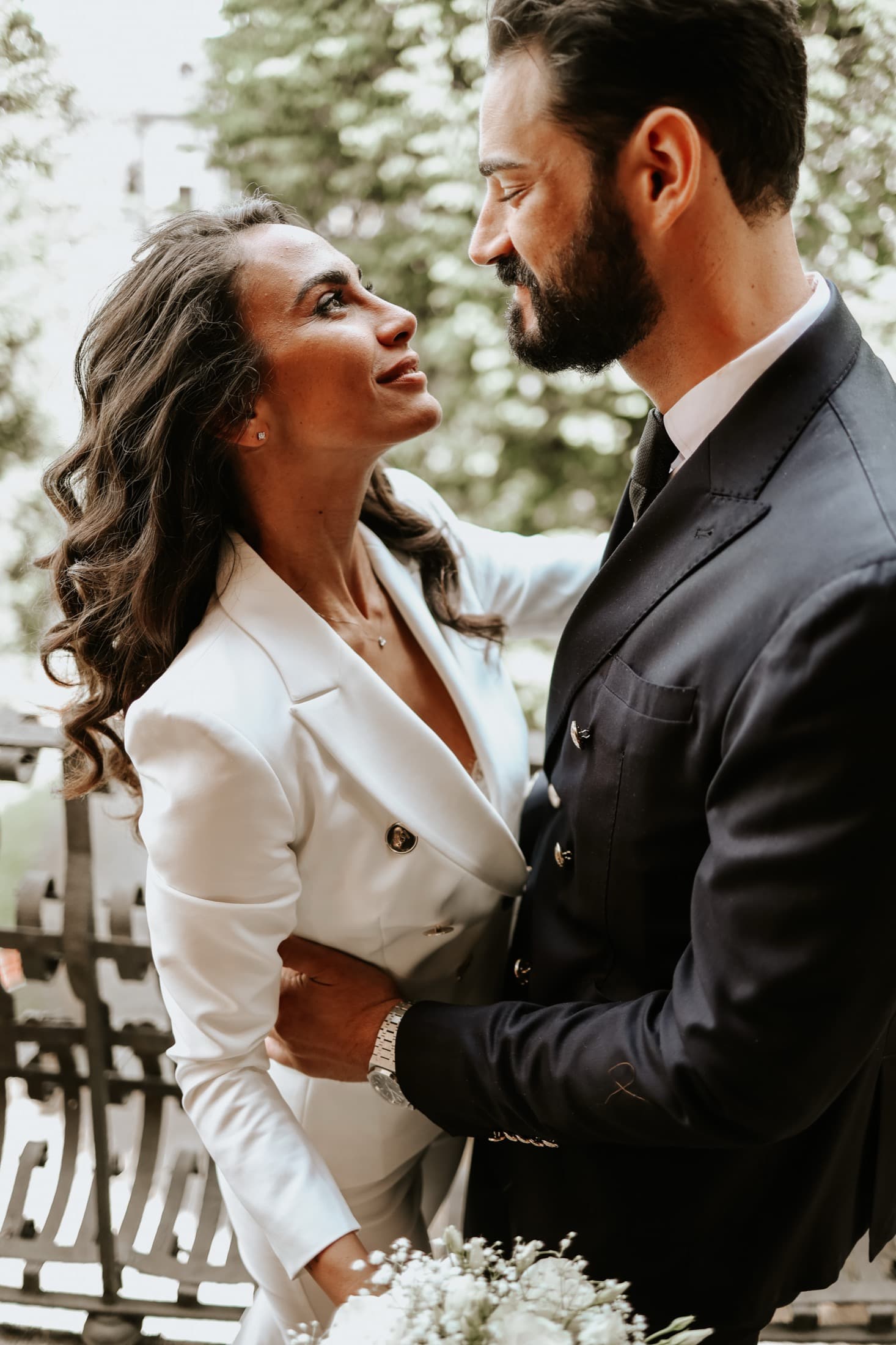 Portrait of the couple embracing at golden hour