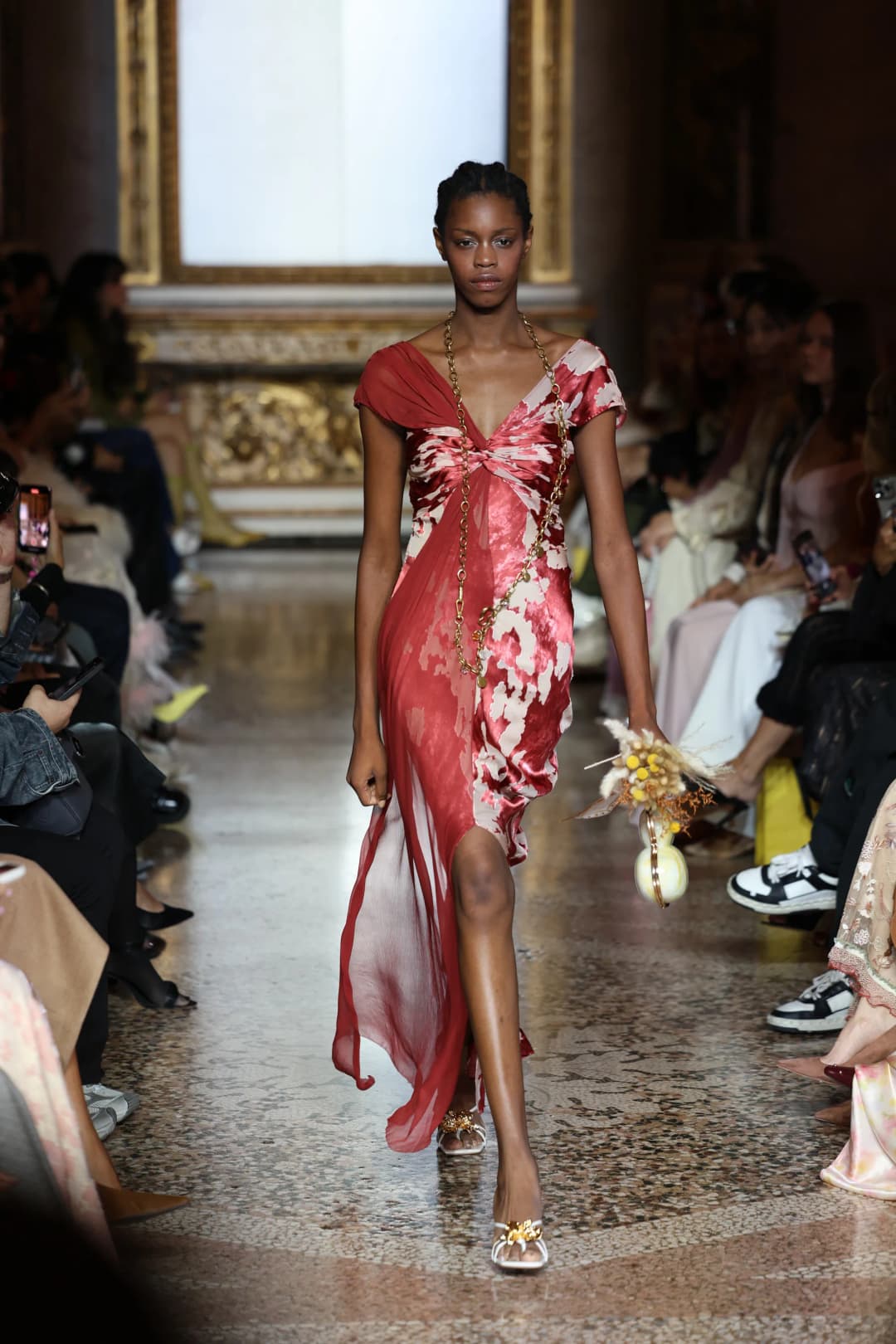 SARAWONG SS26: \"NOWHERE\" – The Diamond Sutra on the Runway
