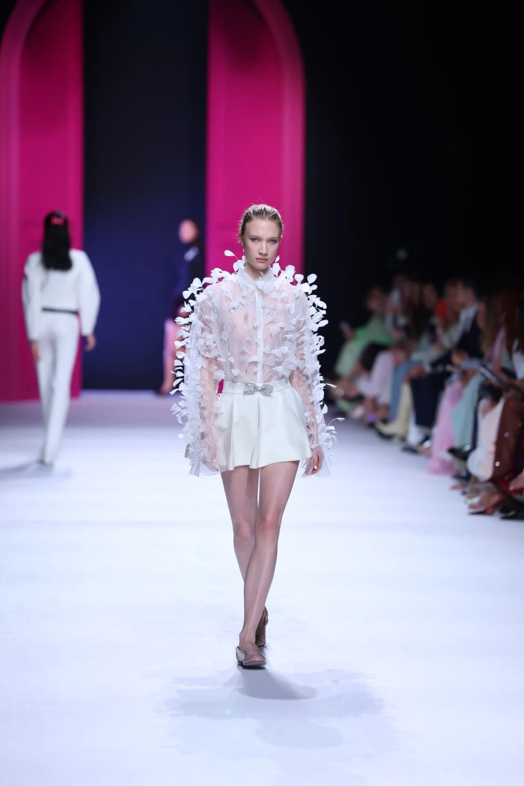 Genny FW26: elegance, structure, and identity at Milan Fashion Week