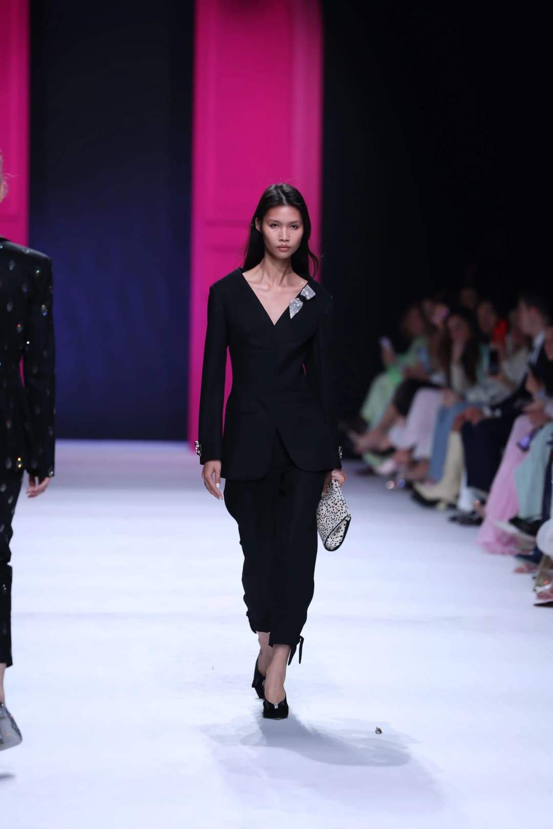 Genny FW26: elegance, structure, and identity at Milan Fashion Week