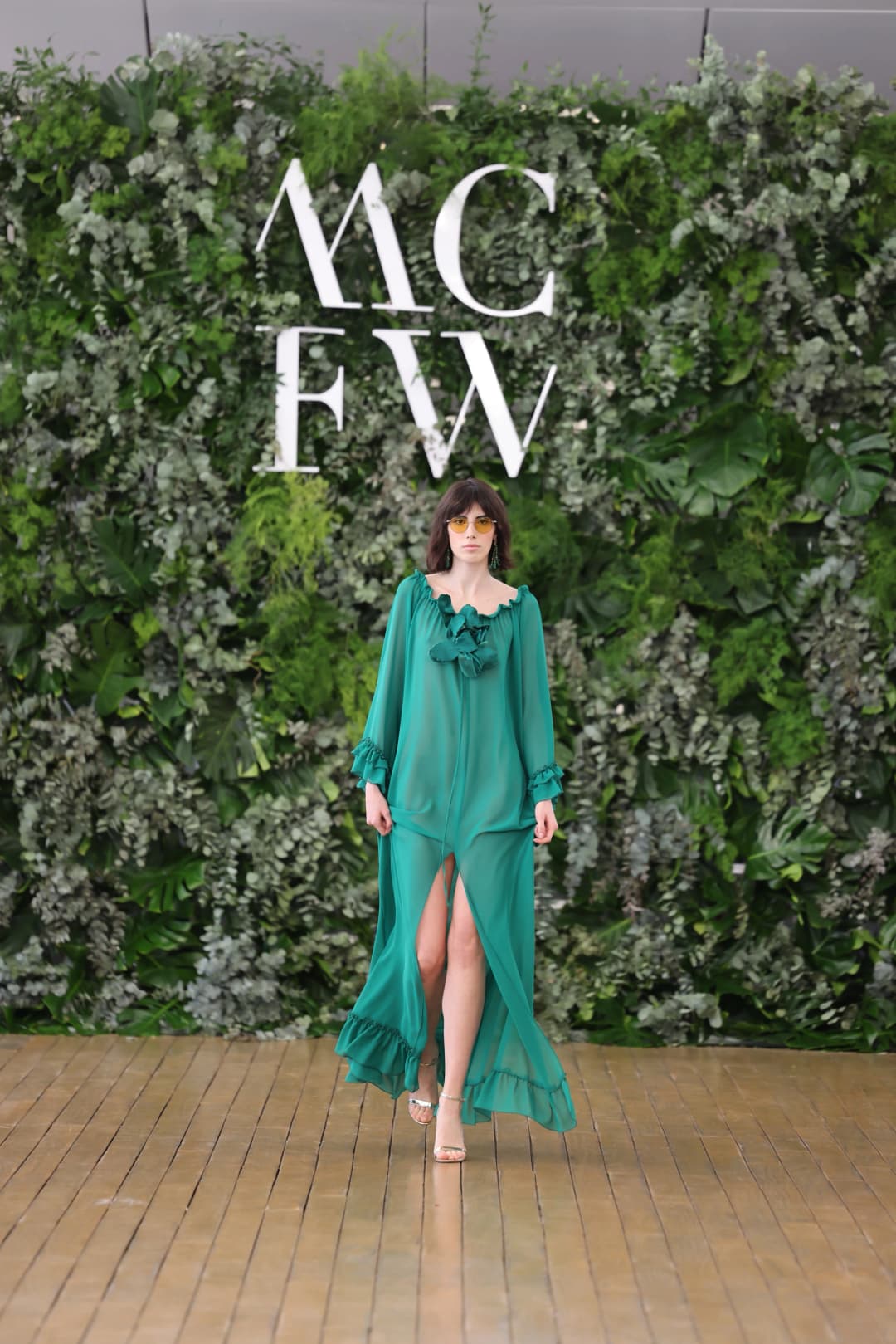 MCFW-Daphne Milano: The Triumph of New Boho-Chic at the Yacht Club