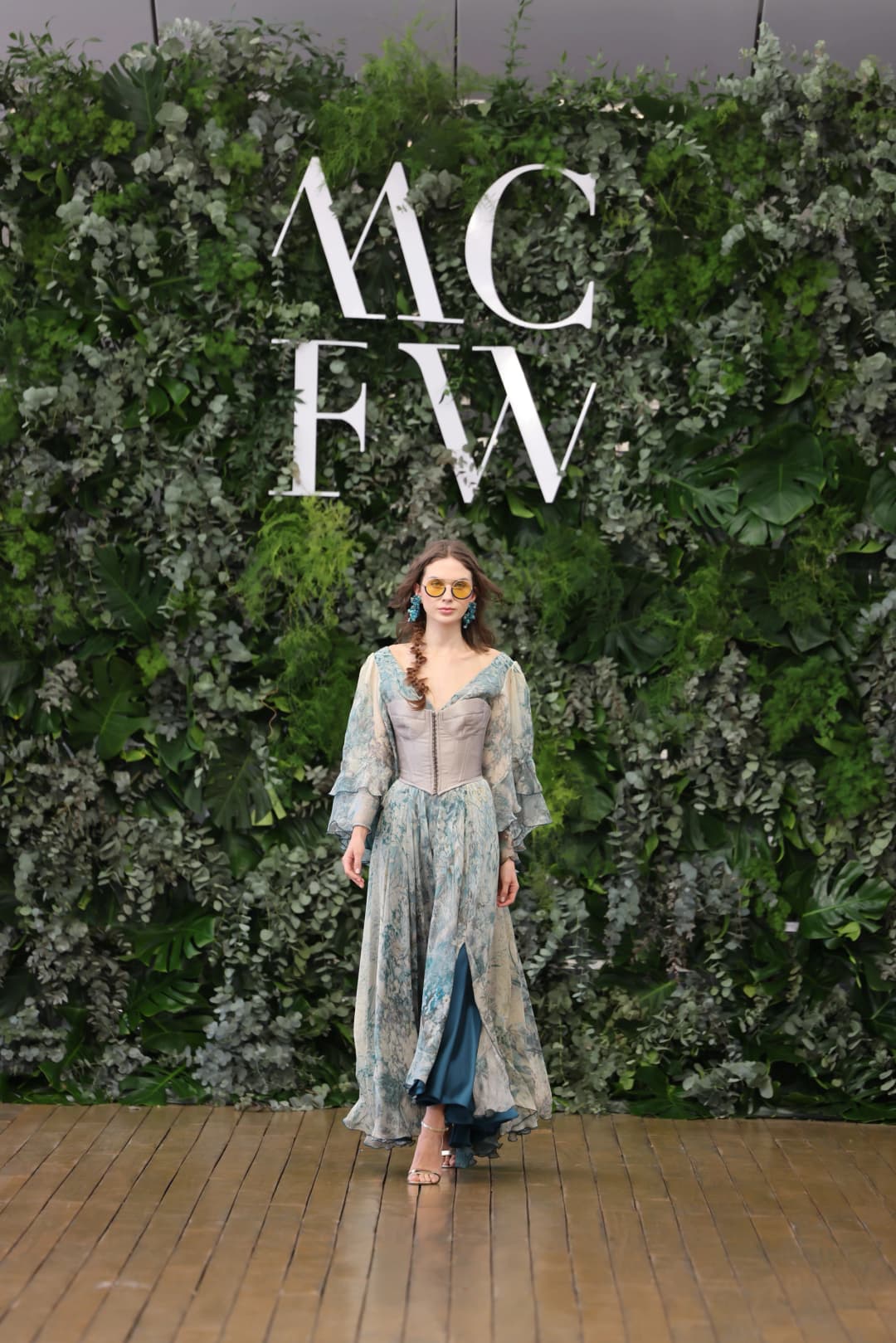 MCFW-Daphne Milano: The Triumph of New Boho-Chic at the Yacht Club