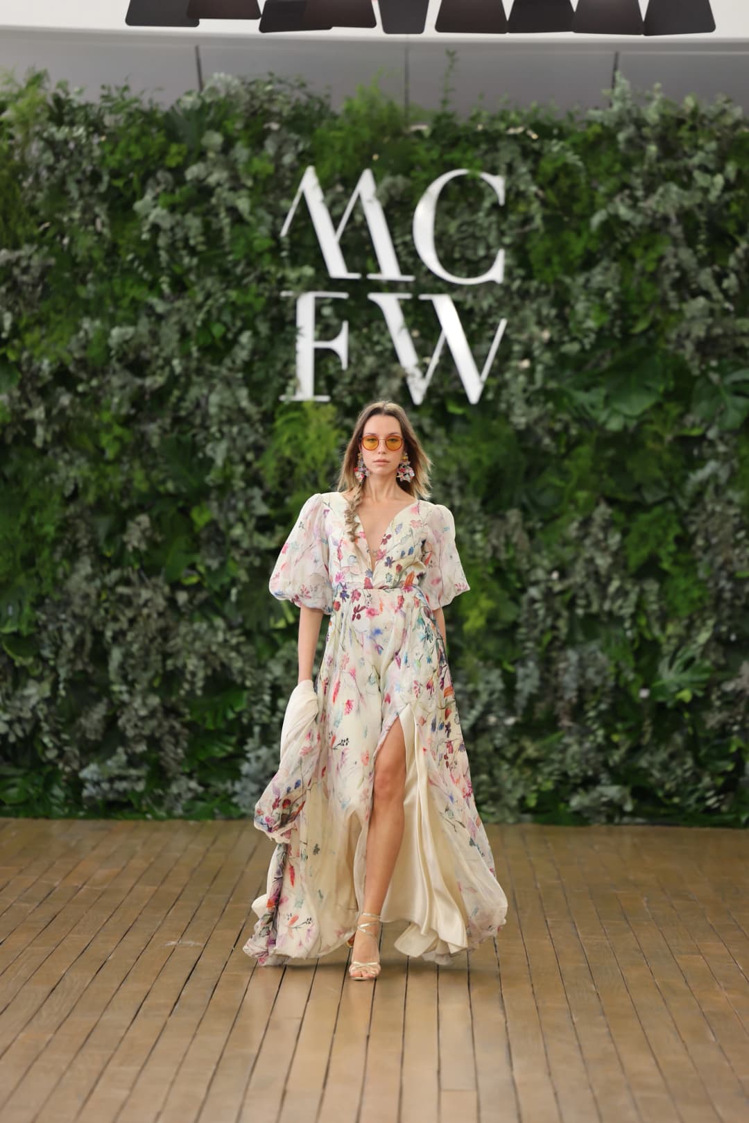 MCFW-Daphne Milano: The Triumph of New Boho-Chic at the Yacht Club